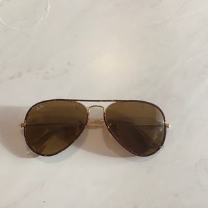 Brown aviator ray bans